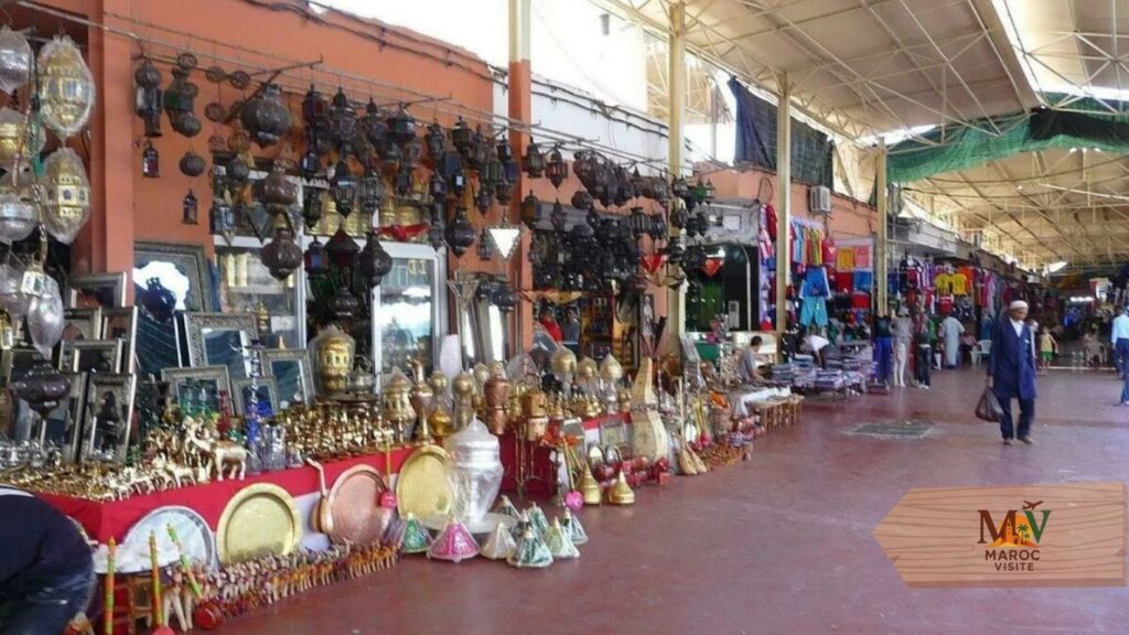 Artisanat marocain et souvenirs traditionnels au Souk El Had